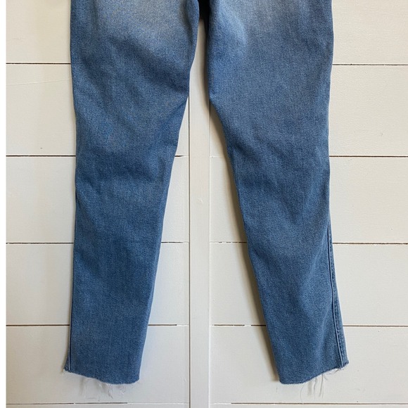 Hollister 1R Ultra high Rise Mom Jeans Raw Hem W25 X 27 - New - Picture 7 of 14